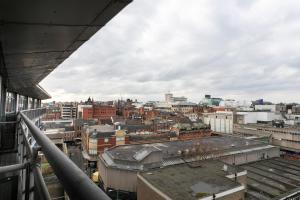 City Centre Apartmentt with balcony