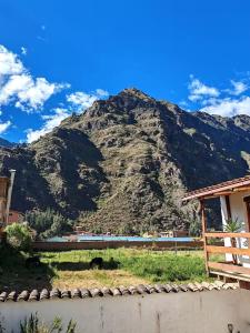 Casita en Ollantaytambo con vista a las montañas