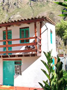 Casita en Ollantaytambo con vista a las montañas