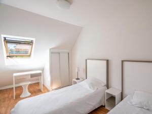 Maisons de vacances Cottage in France with Balcony or Terrace : photos des chambres
