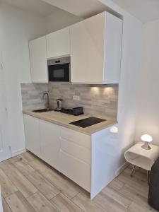 Studio à Bagneux avec terrasse privée, parking et climatisation payants