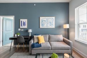 Landing Amazing 1BD Pool Gym