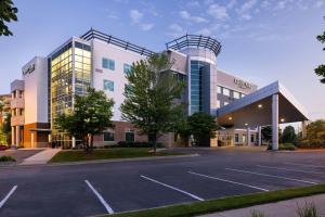 Courtyard Minneapolis Maple Grove Arbor Lakes