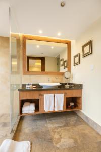 Hotel Medina Del Lago