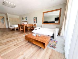 Spacious Apartment with Balcony