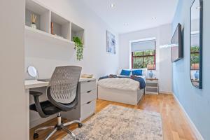 Spacious Central Leeds Flat - Sleeps 8 - View City Centre