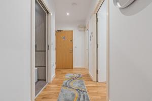 Spacious Central Leeds Flat - Sleeps 8 - View City Centre