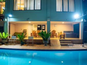 Creek Edge Apartment