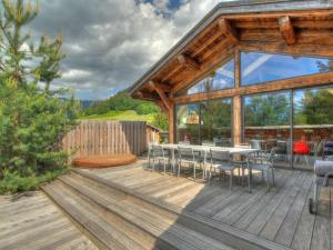 Chalet de luxe au pied des pistes avec jacuzzi et WIFI - FR-1-524-139