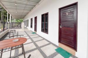Urbanview Syariah Nawasena Guest House IKN