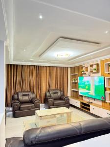 newtown apartment olaleye iporin surulere nigeria