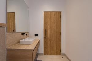 Villa Temples - Uluwatu by Yolla Hospitality