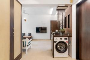 Bohemian 1BHK Bandra W by The Bombay Home Company