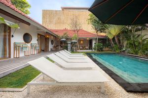 Villa Bali Manis by The Bali Agent - Central Seminyak 4BR Villa with Private Pool, Perfect for Families & Groups