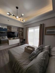 Amani 311 Suites - Double bed with Single Pull Out Bed