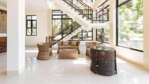 OYO 1152 Hotel Precious Garden Place