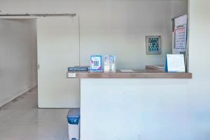 RedDoorz at Guest House A2 Near Rita Mall Tegal