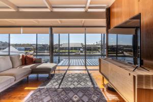 Waterfront on Cater