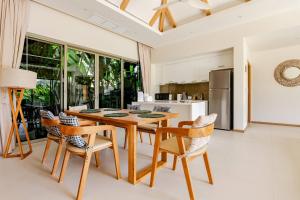 Tropical Family Pool Villa - Bang Tao