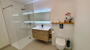 Maisons de vacances Lits faits, valise a poser, 3 mn Futuroscope : photos des chambres