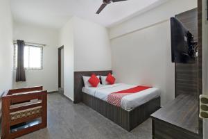 Hotel O Sunrise Triangles Karmelaram Station