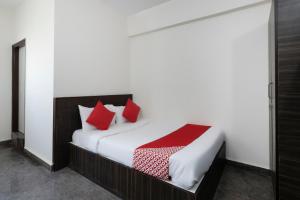 Hotel O Sunrise Triangles Karmelaram Station