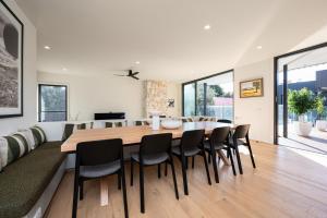 Seabound Luxe - Pool, Court, Walk to Beach and Village