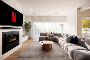 Luxury Pool Sauna Spa Tennis Court