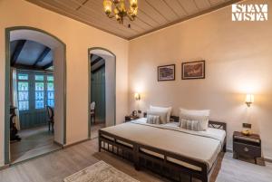 StayVista at The Emily Chalet 7 BR House in Nainital with Bonfire, BBQ