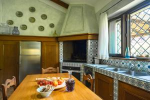 DOLCE COLLINA 10, Emma Villas