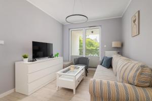 Nowoczesne Apartamenty z Parkingiem obok Centrum w Katowicach by Noclegi Renters