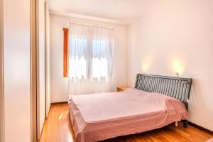 Via Moro - Home 86