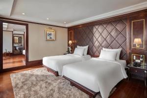 Verdure Lotus Classic Cruise on Lan Ha Bay