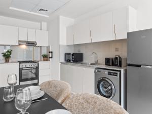 Cozy Retreat 1Bedroom on the Business Bay Canal by Suiteable Interiors