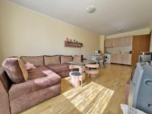 2 rooms Astoria 2 Elenite