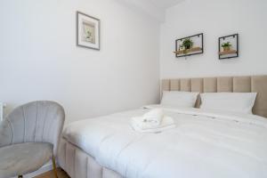 Business Deluxe Studios by BookingHost