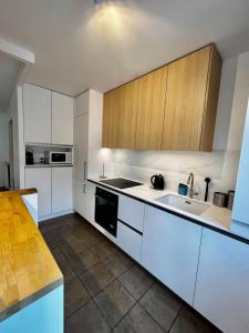 Appartements Large quiet apartment with balcony : photos des chambres