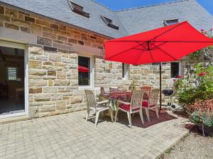 Grand jardin et terrasse - 6 adultes, 2 enfants - 3hvězdičkové hotely ve městě Fouesnant