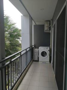 Spacious 1-Bedroom Apt with Great Location Near Nimman #A304