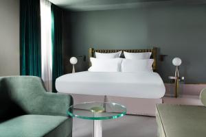 Triple Room - Swimming Pool / Hammam Access upon reservation room in Hôtel Saint-Marc