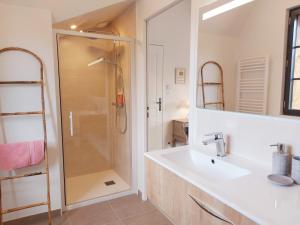 Maisons de vacances Le plessis aux oiseaux, jusqu-a 14 personnes : Maison de Vacances