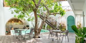 MANGOMIEL by Caravana