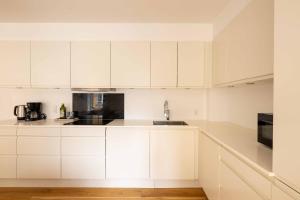 Family-Friendly Home for 10 in Prime Location