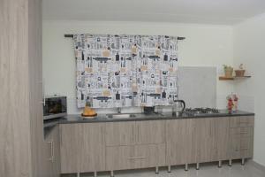 Pet-Friendly, Close to Airports, Golf & Schools