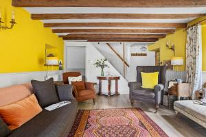 Duck Cottage - Waters Edge, Exclusive Village Location