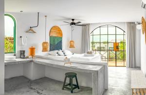 MANGOMIEL by Caravana