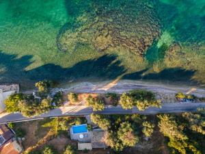 Deja Blue Beach & Pool House, by Estia