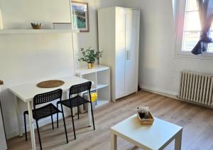 3 Central Tours Bleu - Proche de tous commerces