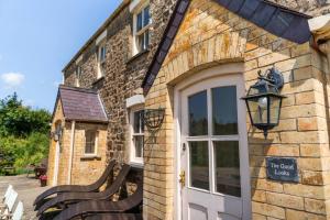 Charming Rural Escape with Hot Tub Play Room BBQ