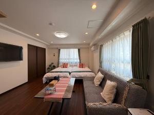 朝日街の宿 An inn on Asahi Street